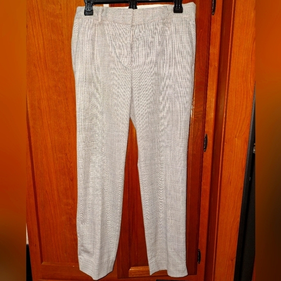 Talbots Hampshire Ankle pants in a ladies size 6p. EUC. - Picture 1 of 8
